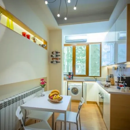 High Tech - Luxurious Apartamento