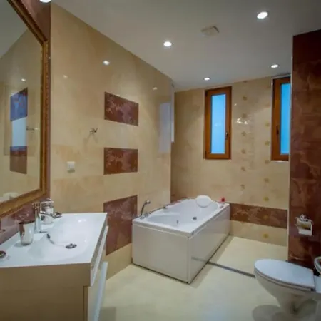 High Tech - Luxurious Appartamento